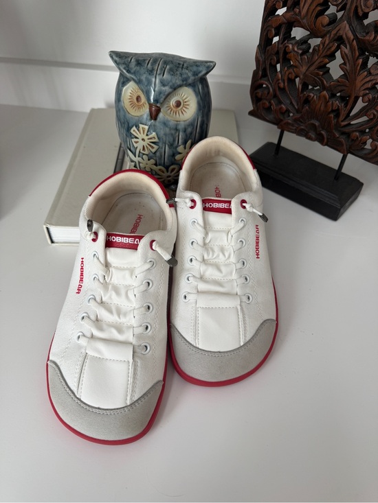 Hobibear Shoes - Hobibear White and Red Lightweight Sneakers | Minimalist Lace Up Casual Shoes